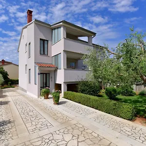 Brezac Olive Garden Fažana